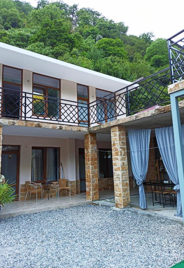 Спиро Gagra Luaran gambar