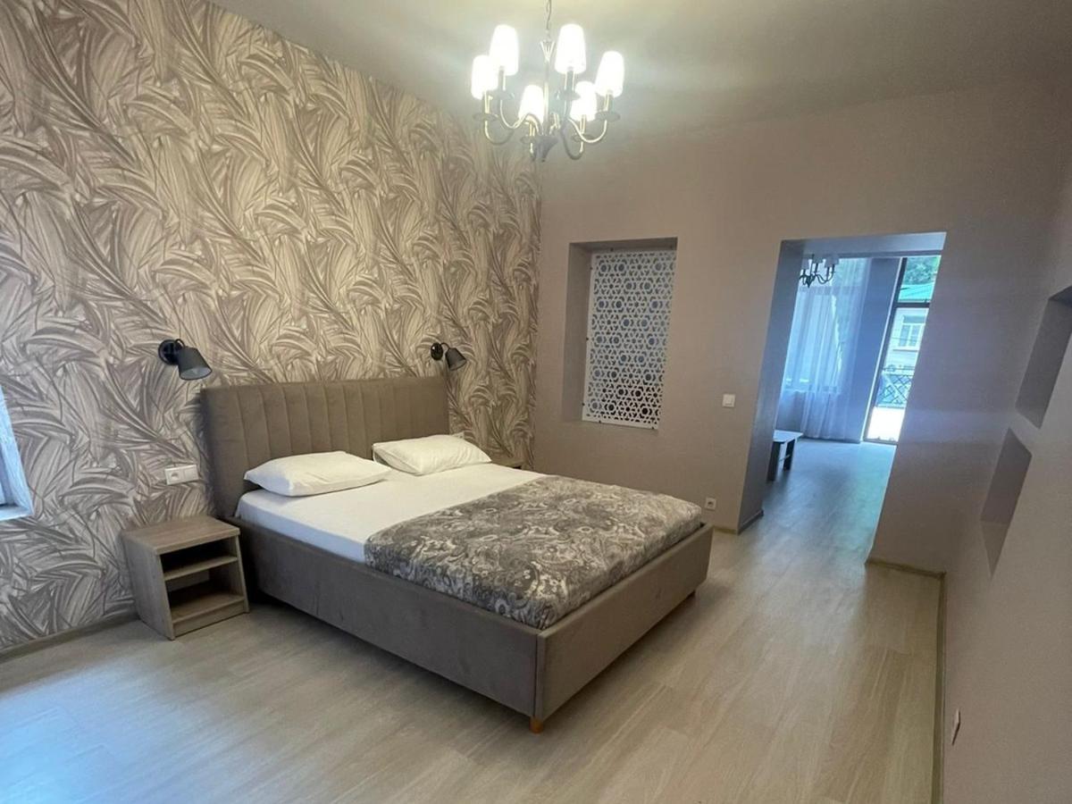 Спиро Gagra Luaran gambar